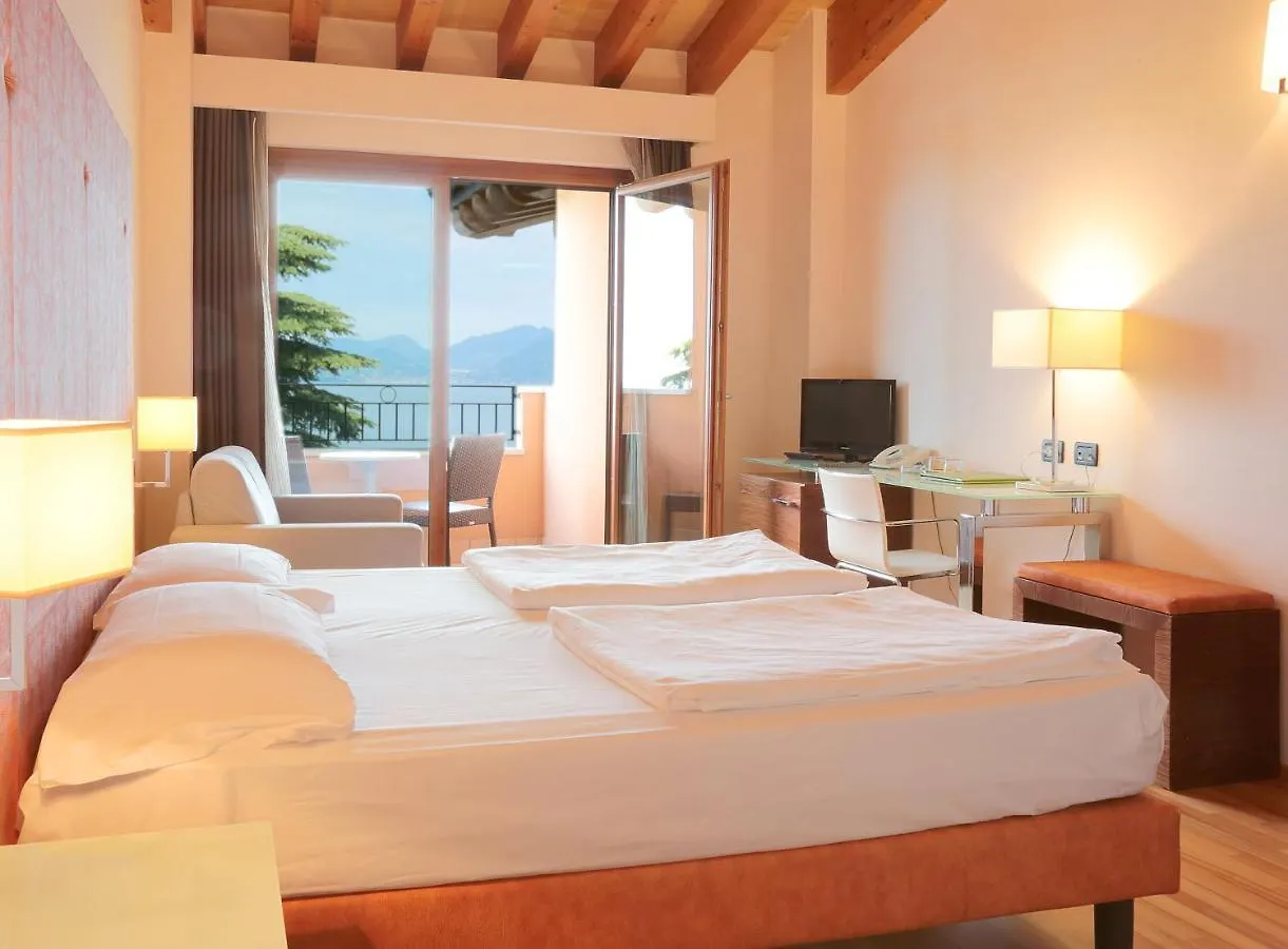 ***  Hotel Lido Torri Del Benaco Italy