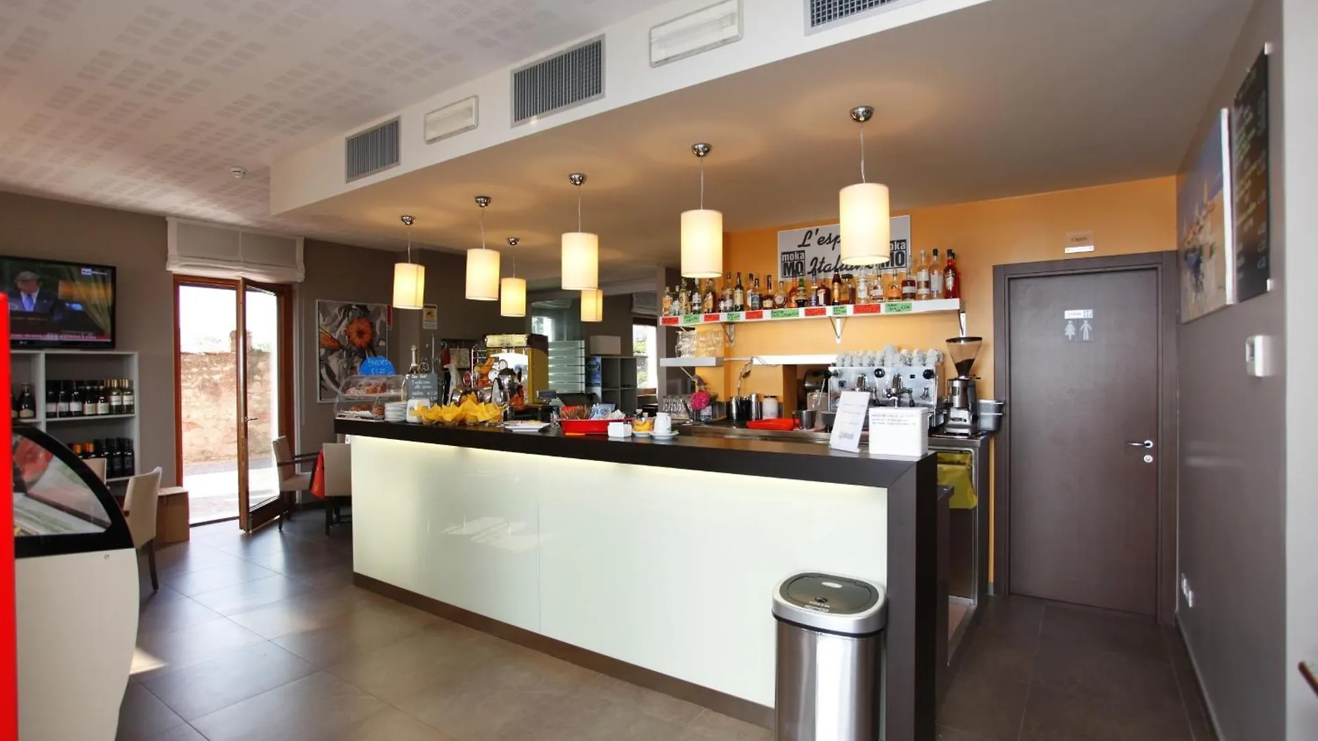 Hotel Lido Torri Del Benaco 3*,  Italy