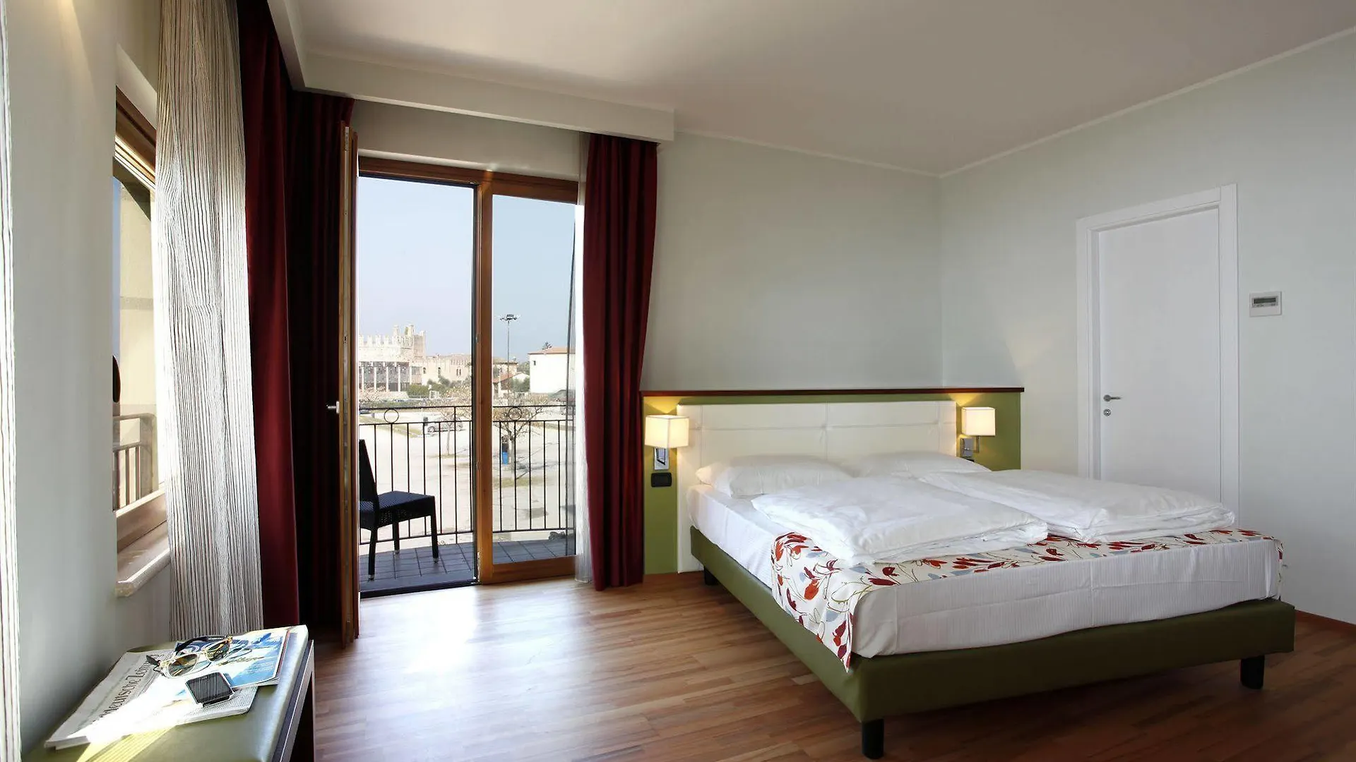 Hotel Lido Torri Del Benaco