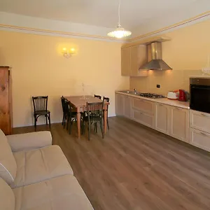 Apartment Piazza Umberto I