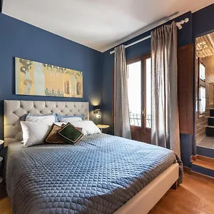 Hearth Of In Great Location Apartment