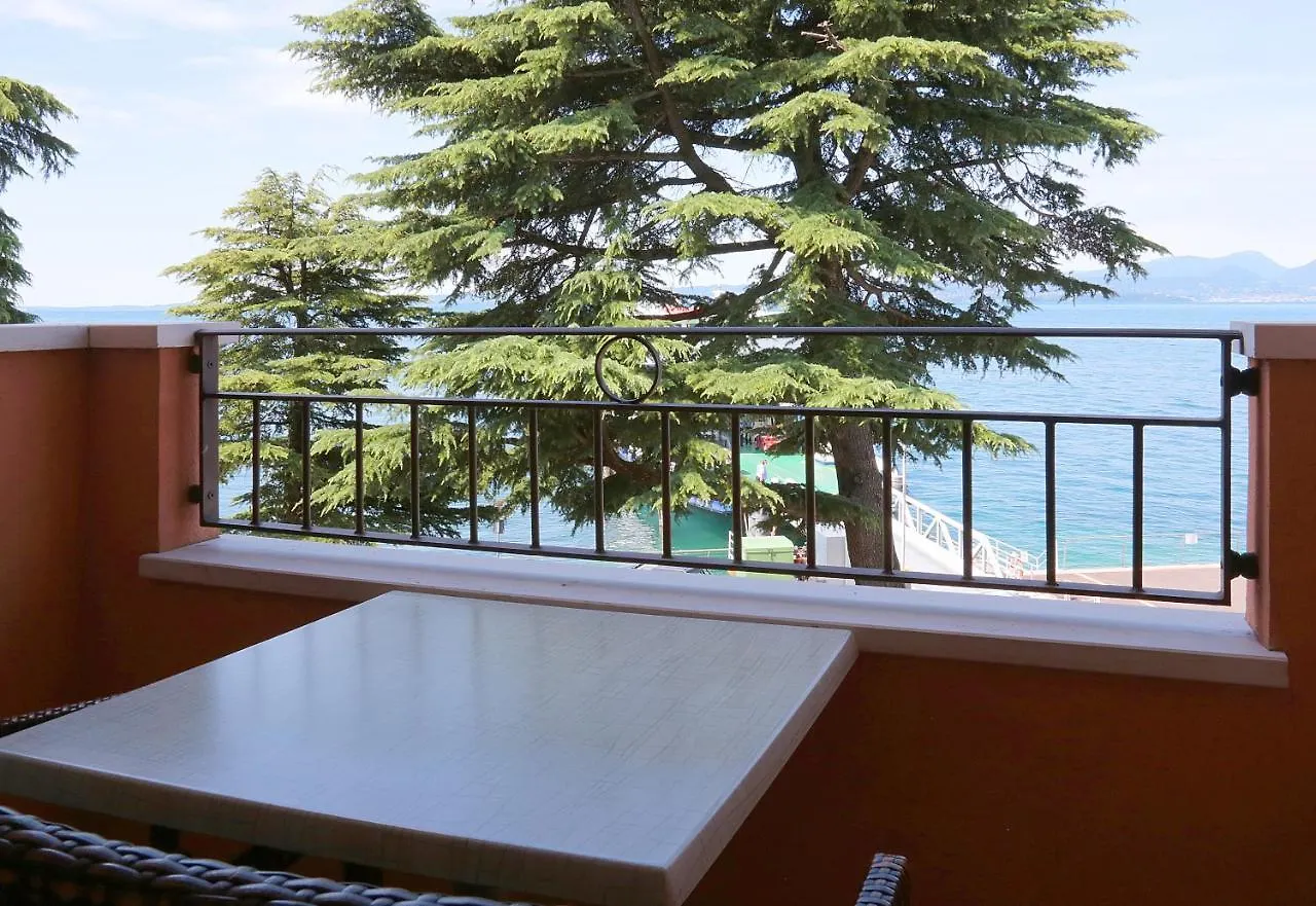 Hotel Lido Torri del Benaco