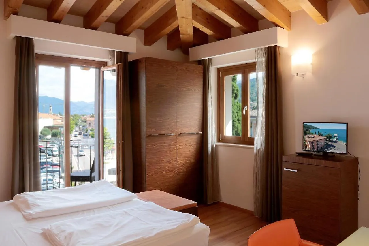 Hotel Lido Torri del Benaco