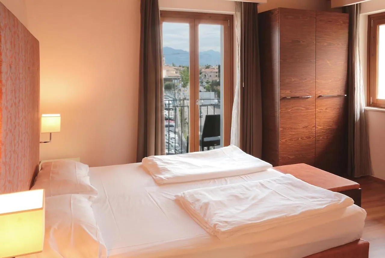 Hotel Lido Torri del Benaco