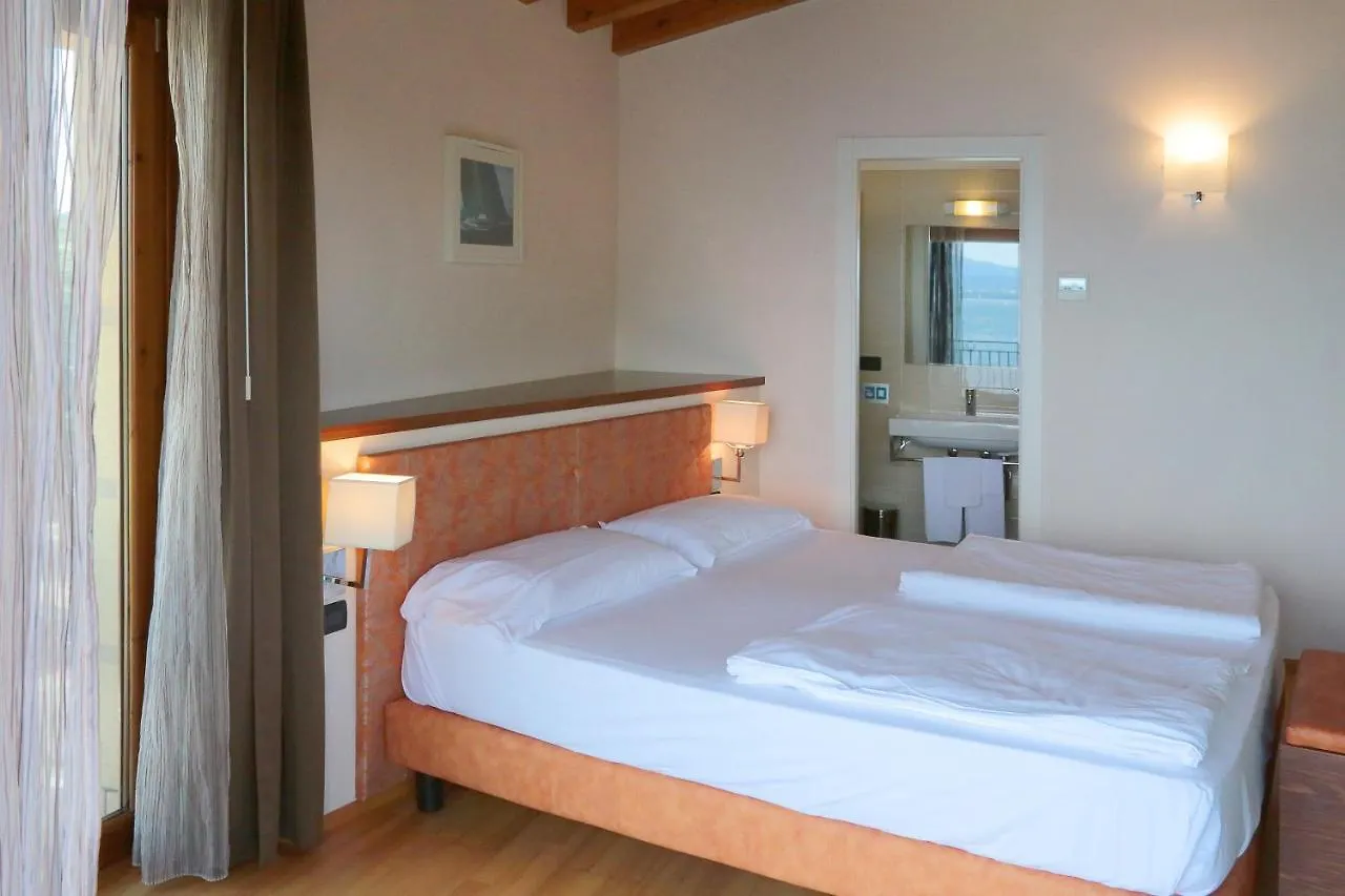 ***  Hotel Lido Torri del Benaco Olaszország