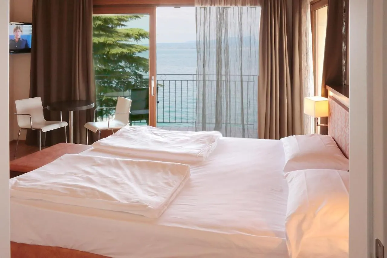 ***  Hotel Lido Torri del Benaco Olaszország