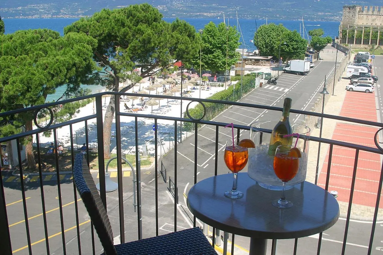 Hotel Lido Torri del Benaco