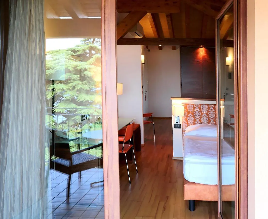 Hotel Lido Torri del Benaco