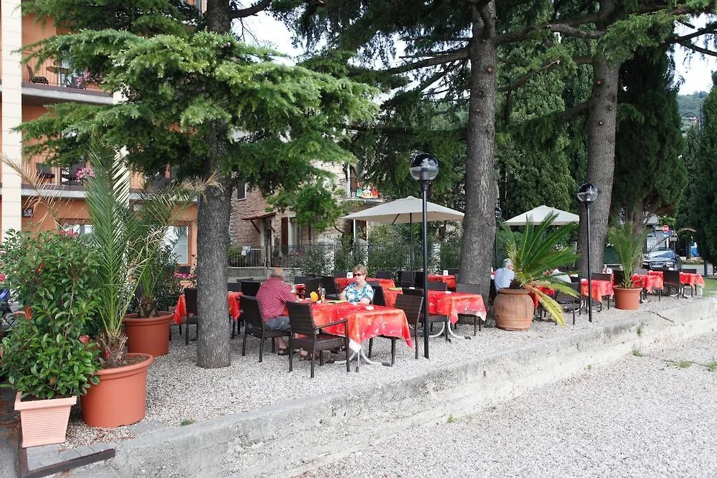 Hotel Lido Torri del Benaco 3*,