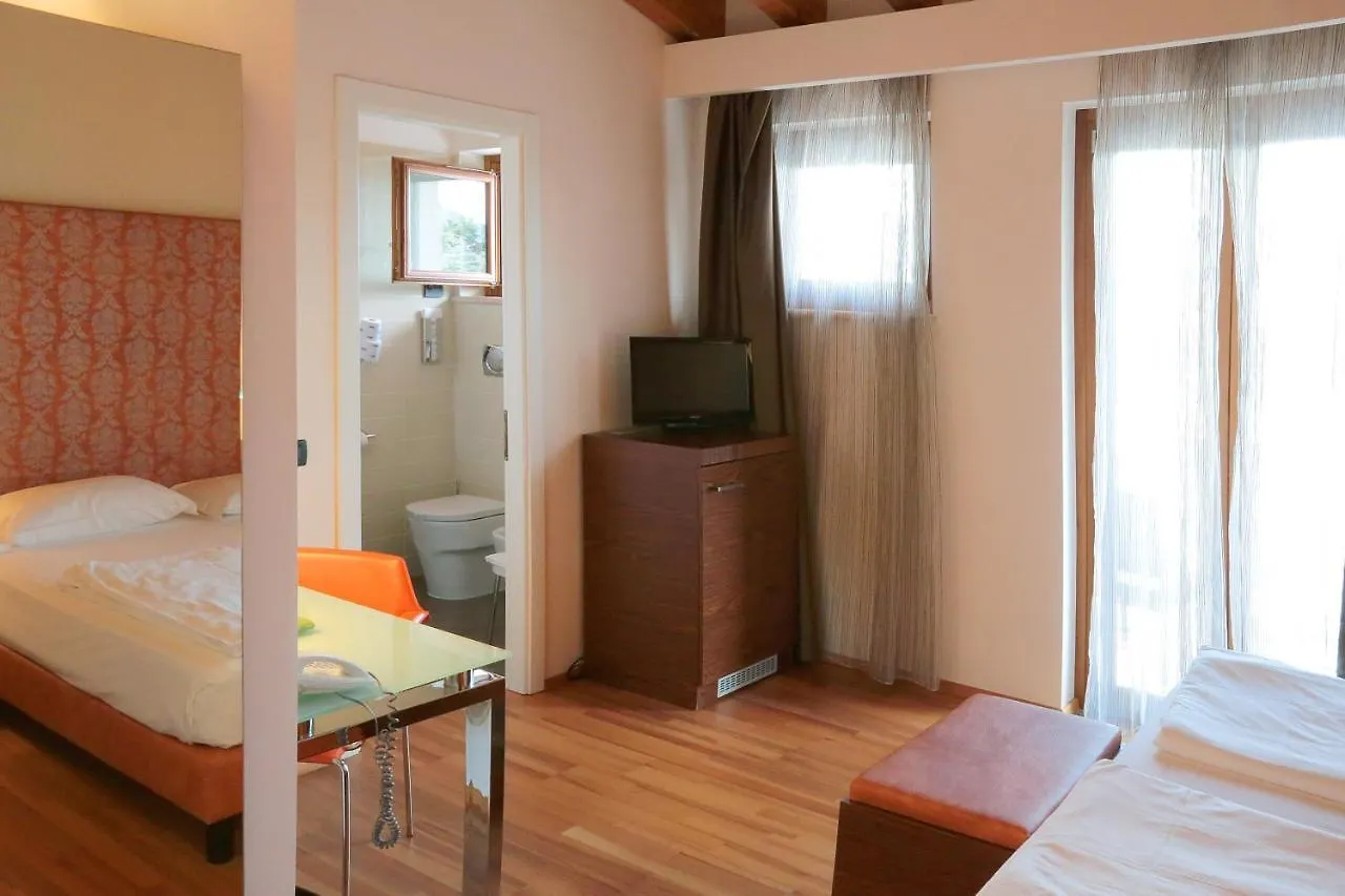 Hotel Lido Torri Del Benaco