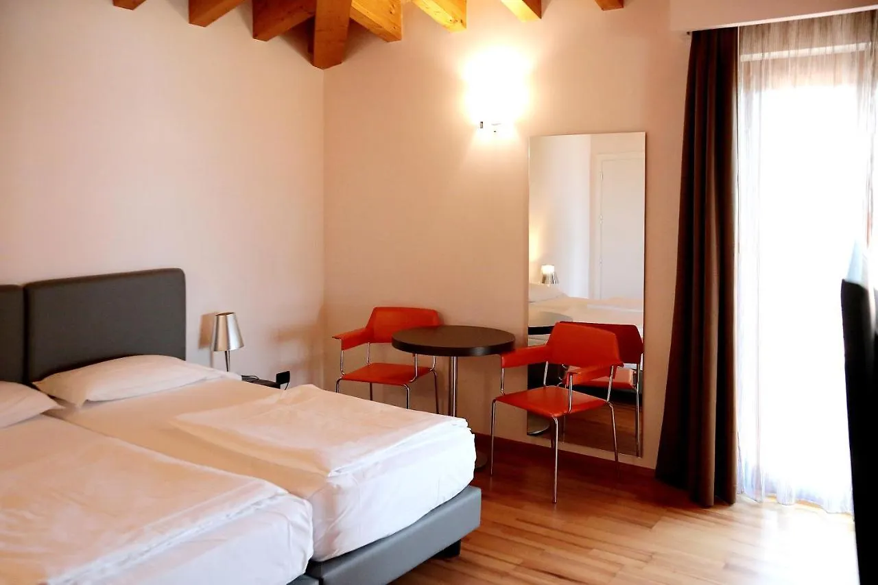 Hotel Lido Torri Del Benaco